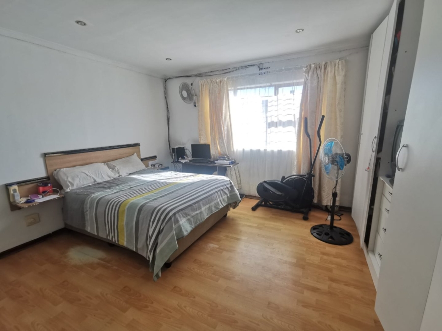 3 Bedroom Property for Sale in Pelican Park Western Cape